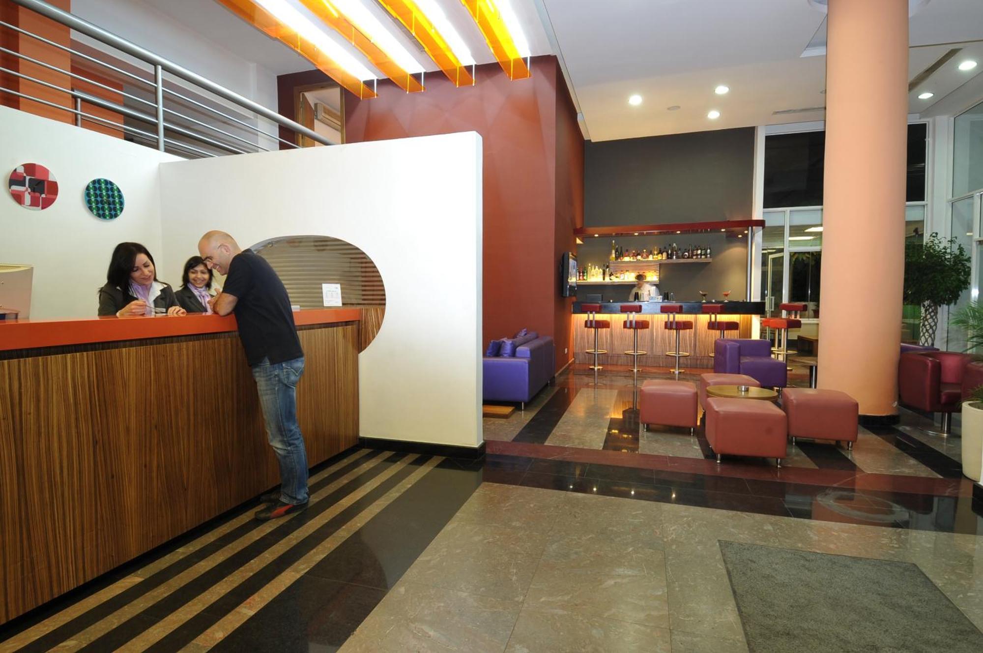 Suite Hotel Chrome - Beirut Eksteriør billede